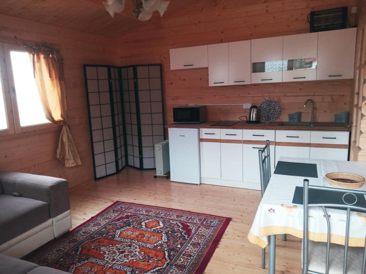 Domek Letniskowy Jolcia Ujazdowo Extérieur photo